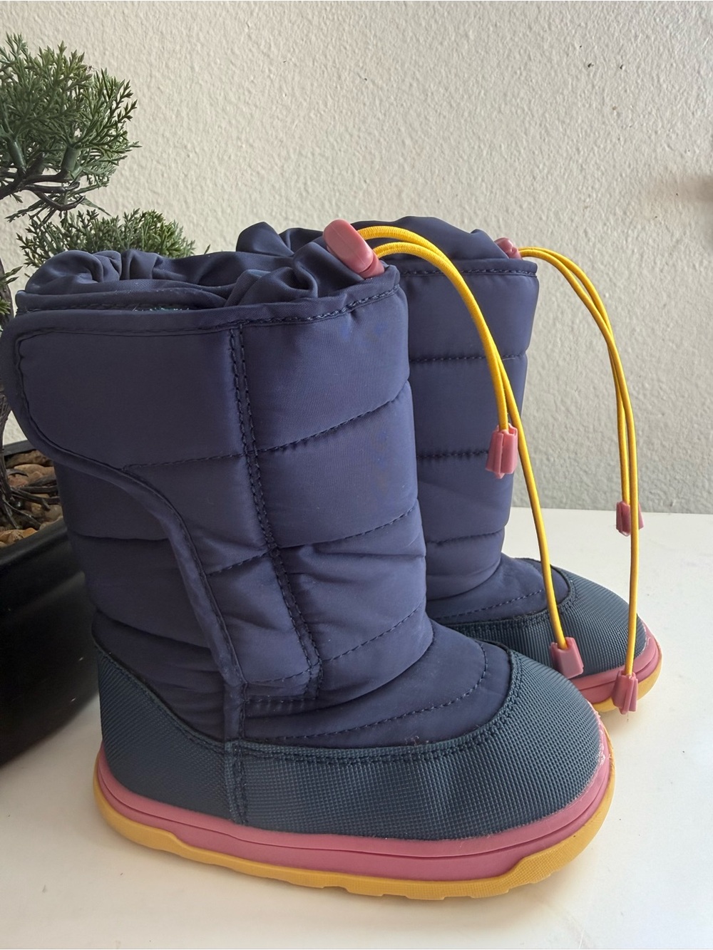 ten little winter Boots winter kids toddler 8 navy with Pink Trim and Yellow